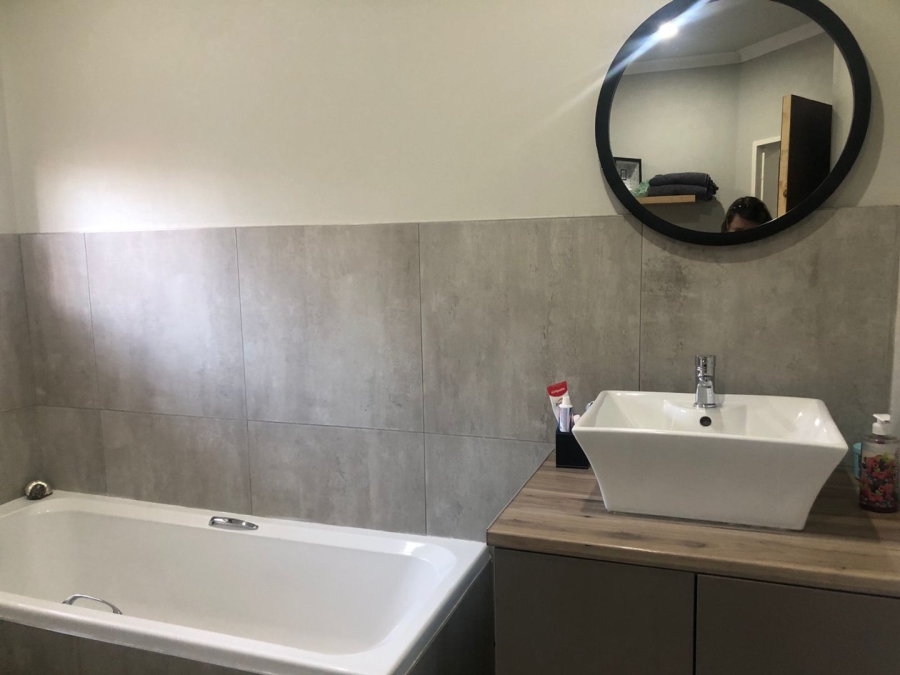 To Let 3 Bedroom Property for Rent in Pellissier Free State